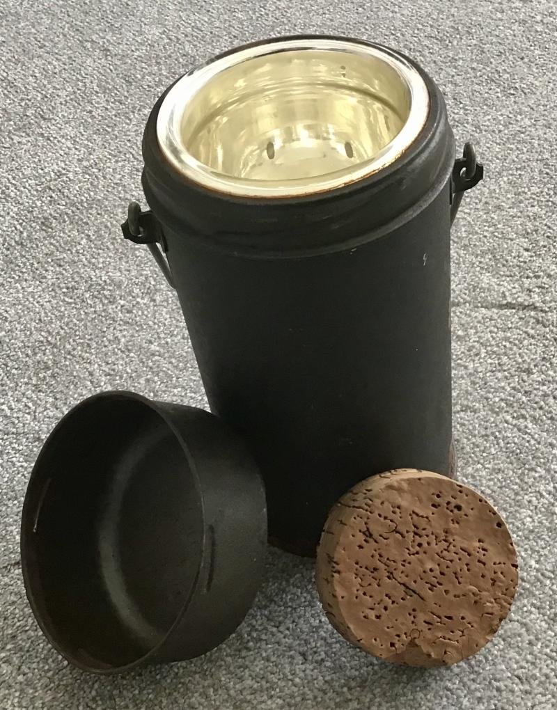 WW11 Allied Aircrew Vacuum Flask. — image 5