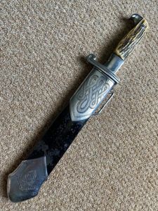 RAD 'MANS' HEWER WITH BRIGHT NICKEL FINISH.