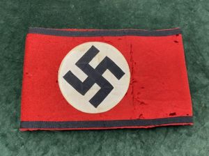 MARVELLOUS PIECE OF HISTORY-ORIGINAL SS OFFICERS ARMBAND WITH LABEL BUT …
