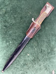 A VERY NICE LONG LUFTWAFFE DRESS BAYONET WITH STAG GRIPS …