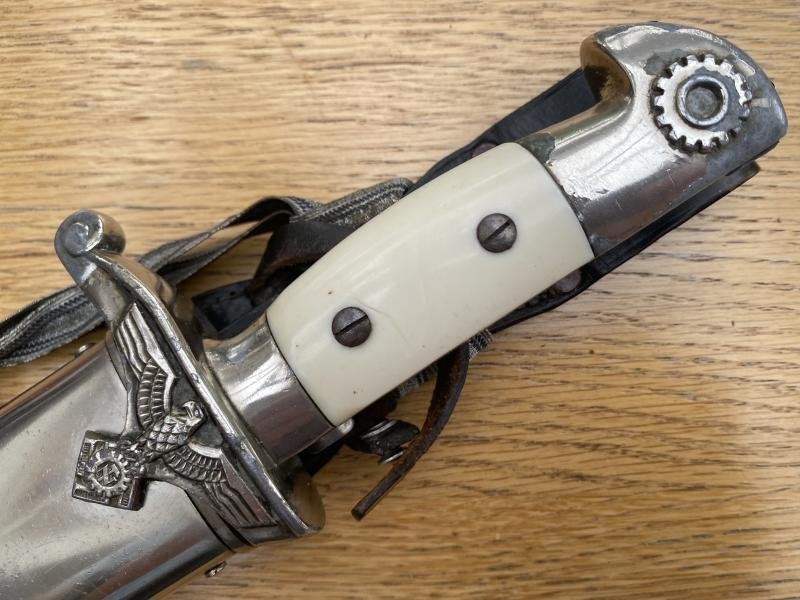 TENO HEWER COMPLETE WITH FROG AND ORIGINAL KNOT-LOWEST NUMBER I HAVE SEEN. — image 2