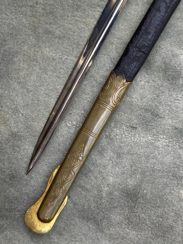 A VERY GOOD EXAMPLE OF A WEIMAR/THIRD REICH PERIOD NAVAL OFFICERS SWORD. — image 6