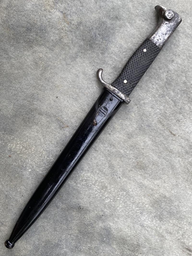 A MOST UNUSUAL ETCHED 'MEMORY OF MY SERVICE TIME' SHORT DRESS BAYONET. — image 2