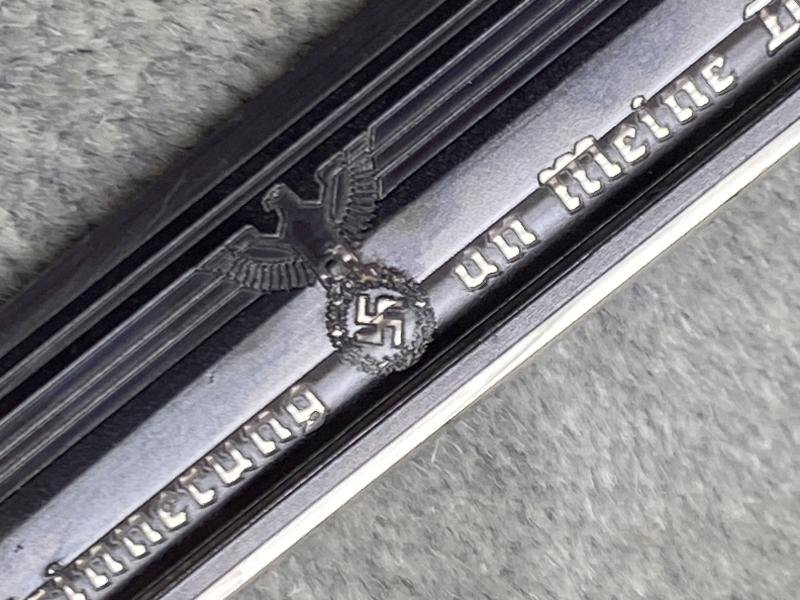 A MOST UNUSUAL ETCHED 'MEMORY OF MY SERVICE TIME' SHORT DRESS BAYONET. — image 9