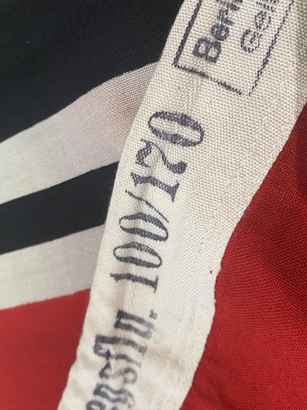 SUPERB EXAMPLE OF A NEAR MINT REICHSKRIEGSFLAG. — image 7