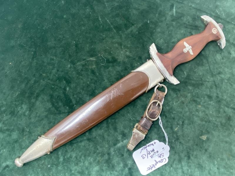 A VERY NICE EXAMPLE OF A SA MANS DAGGER RZM PERIOD WITH HANGER. — image 2