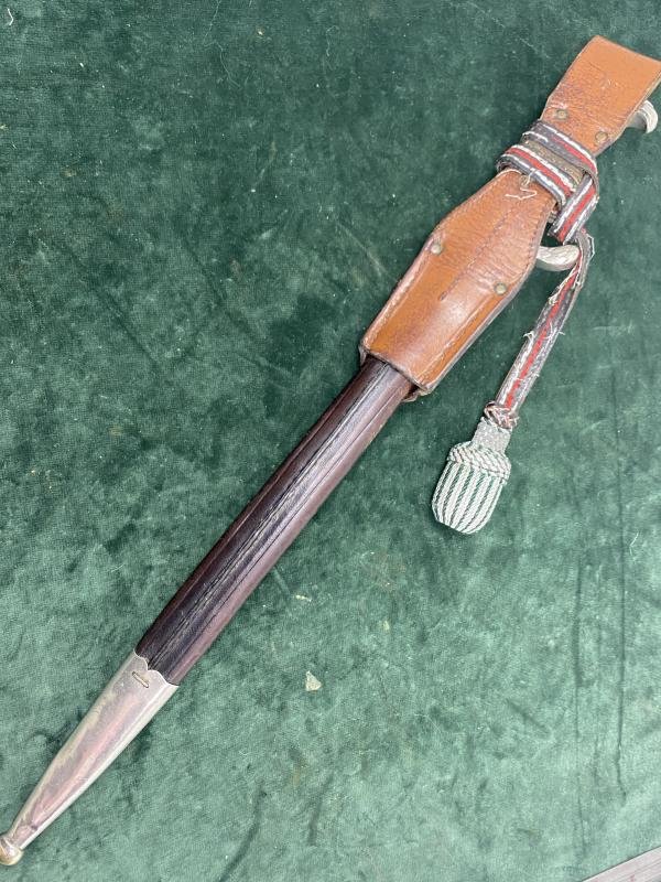 A LONG RURAL POLICE BAYONET BY ALCOSO WITH FROG AND PORTEPEE. — image 5