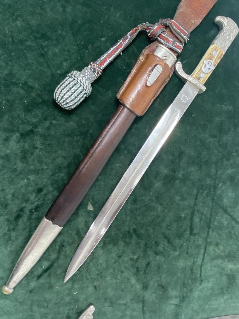 A LONG RURAL POLICE BAYONET BY ALCOSO WITH FROG AND PORTEPEE. — image 7