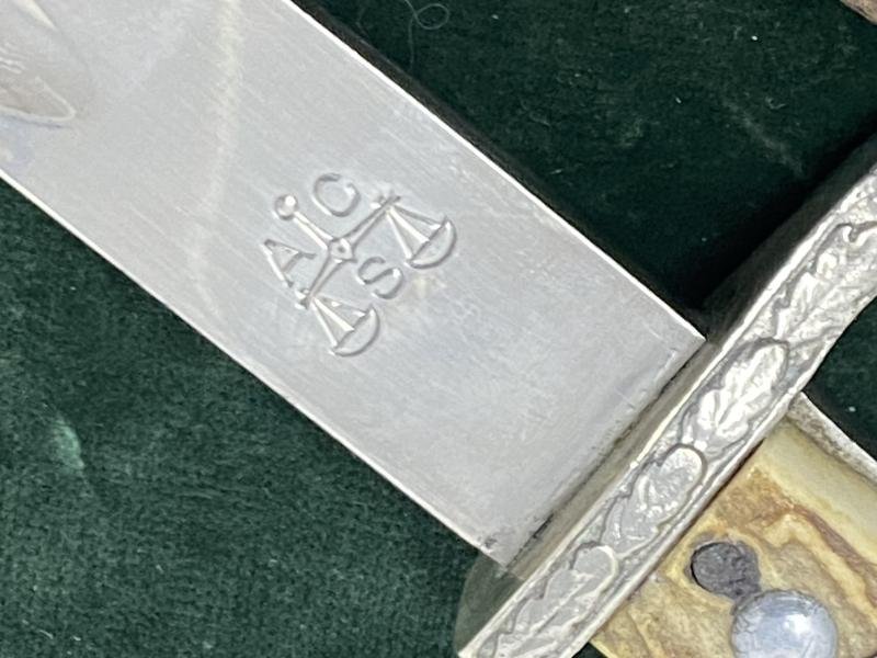 A LONG RURAL POLICE BAYONET BY ALCOSO WITH FROG AND PORTEPEE. — image 8