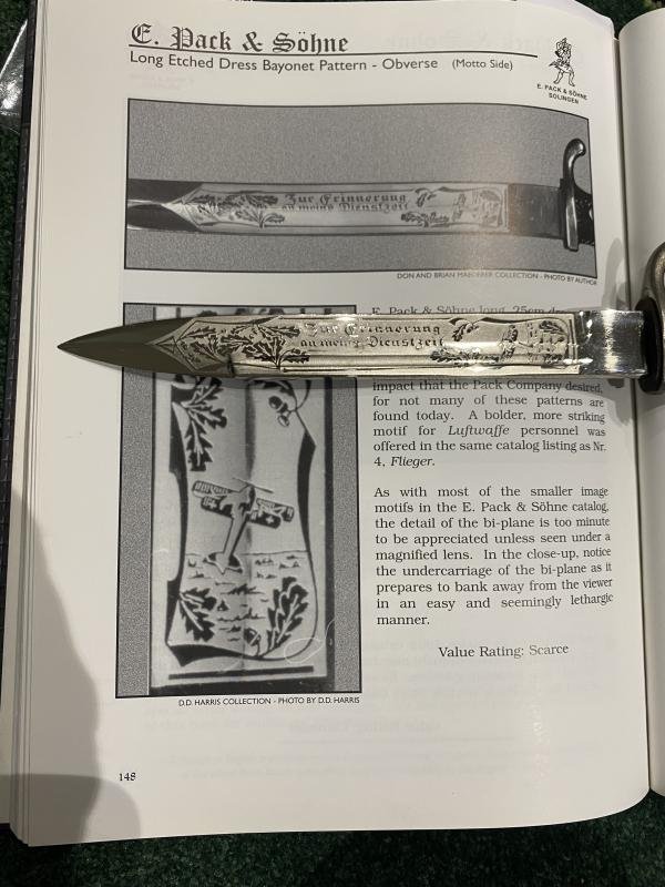 A RARE SHORT DRESS BAYONET WITH A 'MEMORY OF MY SERVICE TIME' ETCHED BLADE BY E.P & S. — image 8