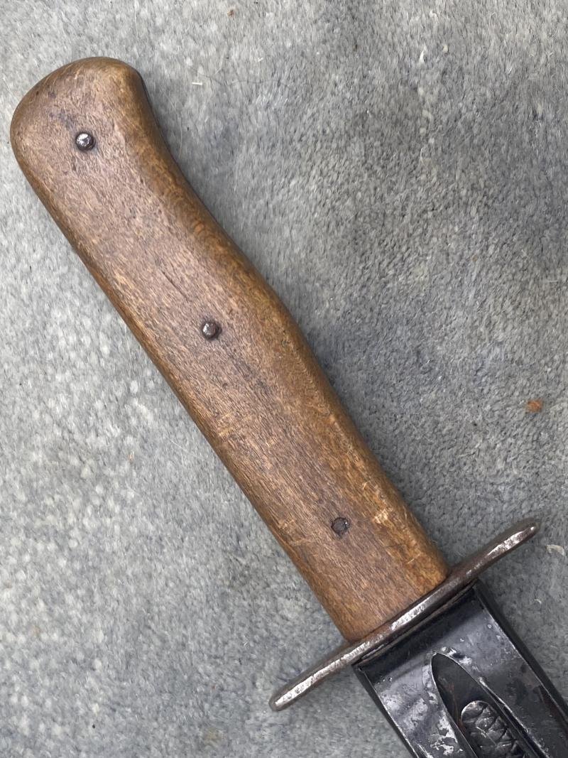 A LUFTWAFFE FIGHTING KNIFE WITH 'Rb' MARKED BLADE AND ALSO THE '5'. — image 4