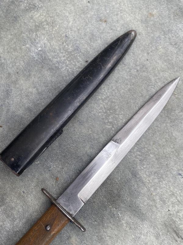 A LUFTWAFFE FIGHTING KNIFE WITH 'Rb' MARKED BLADE AND ALSO THE '5'. — image 7