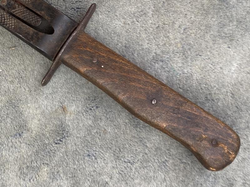 A LUFTWAFFE FIGHTING KNIFE '5' MARKED BLADE. — image 3