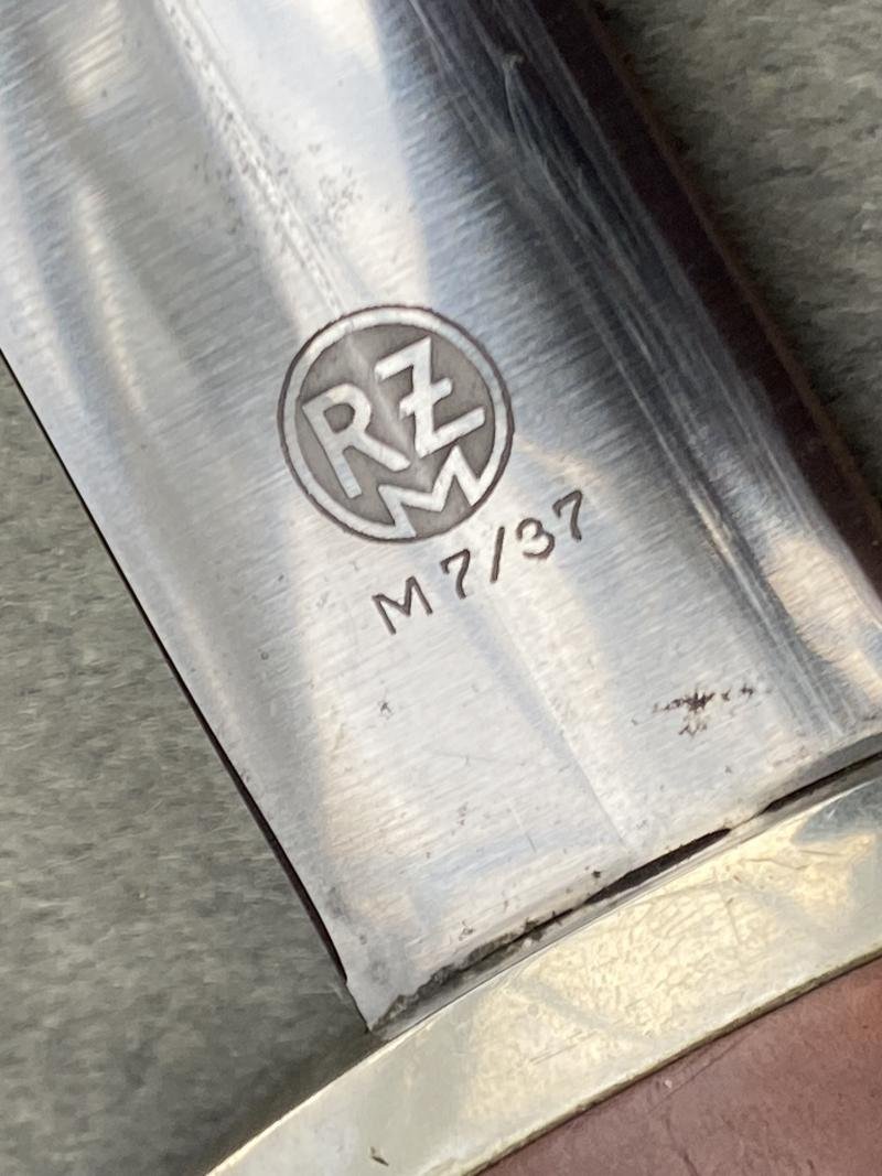 A STUNNING 99% MINT EARLY RZM PERIOD SA DAGGER. — image 9