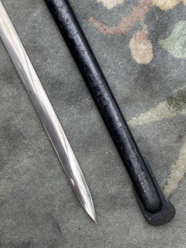 AN UNUSUAL EARLY OFFICERS PARADE SWORD BY ROBERT KLAAS. — image 7