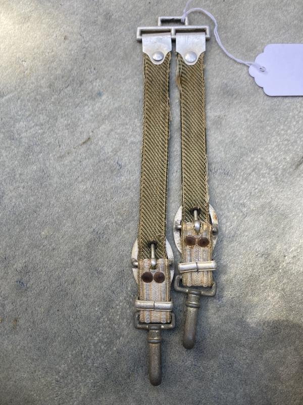 AN INTERESTING VARIANT SET OF ARMY OFFICERS DAGGER HANGERS. — image 5