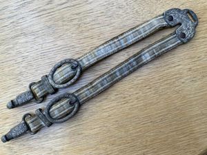 A RARE SET OF 'HORSE SHOE TOP 'ARMY DAGGER HANGERS.