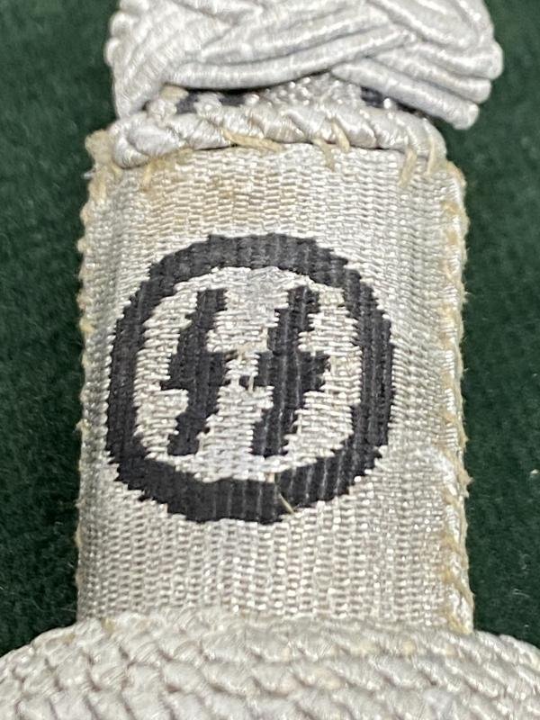 A BEAUTIFUL SS OFFICERS BULLION SWORD KNOT! — image 4