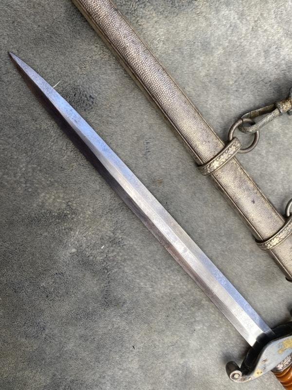 'SPECIAL OFFERING' - ARMY DAGGER COMPLETE WITH A SET OF STRAPS. — image 7