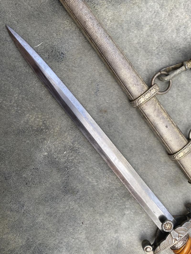 'SPECIAL OFFERING' - ARMY DAGGER COMPLETE WITH A SET OF STRAPS. — image 8