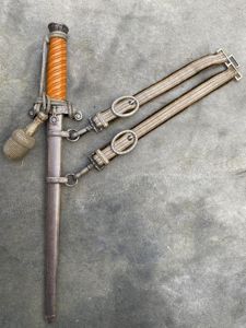 A RARE EARLY ARMY DAGGER WITH SLANT GRIP . PERSONALISED …