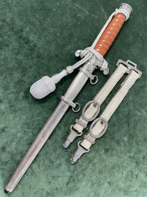 RARE ARMY DAGGER BY WMW WAFFEN WITH HANGERS AND KNOT. — image 2