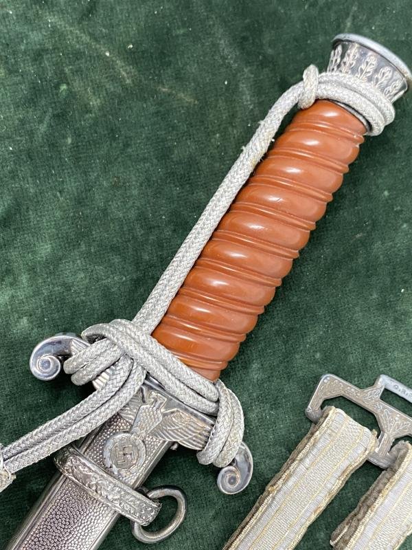 RARE ARMY DAGGER BY WMW WAFFEN WITH HANGERS AND KNOT. — image 3