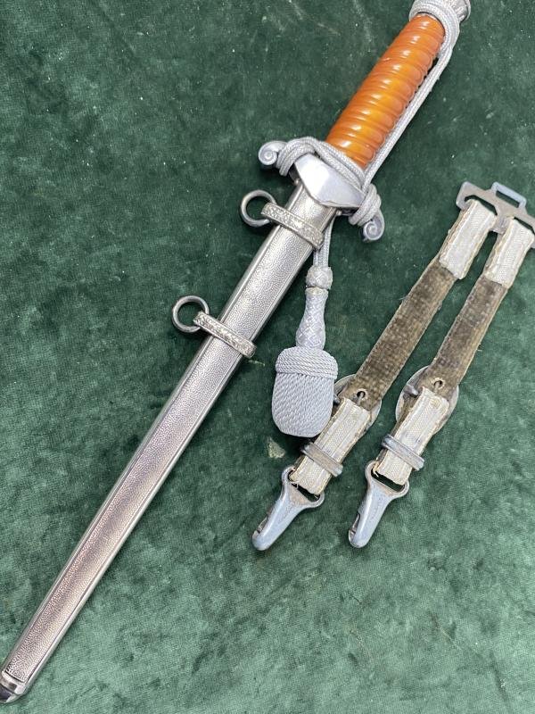 RARE ARMY DAGGER BY WMW WAFFEN WITH HANGERS AND KNOT. — image 5