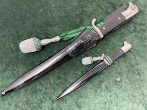 A MINT, LONG SINGLE ETCHED DRESS BAYONET WITH MATCHING MINIATURE!!