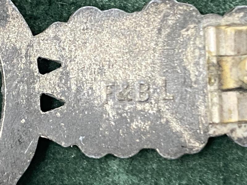 ORIGINAL LUFTWAFFE 'BOMBER'CLASP IN SILVER. — image 6