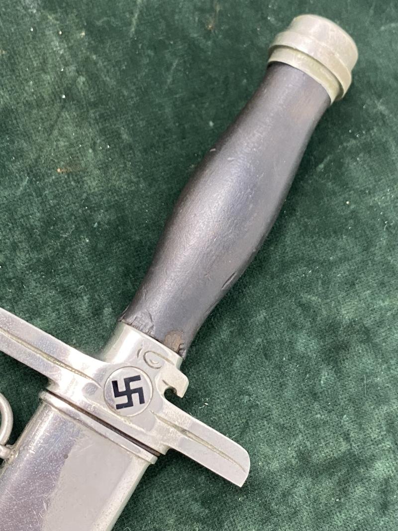 A POSTSCHUTZ OFFICERS DAGGER BY WEYERSBERG — image 5