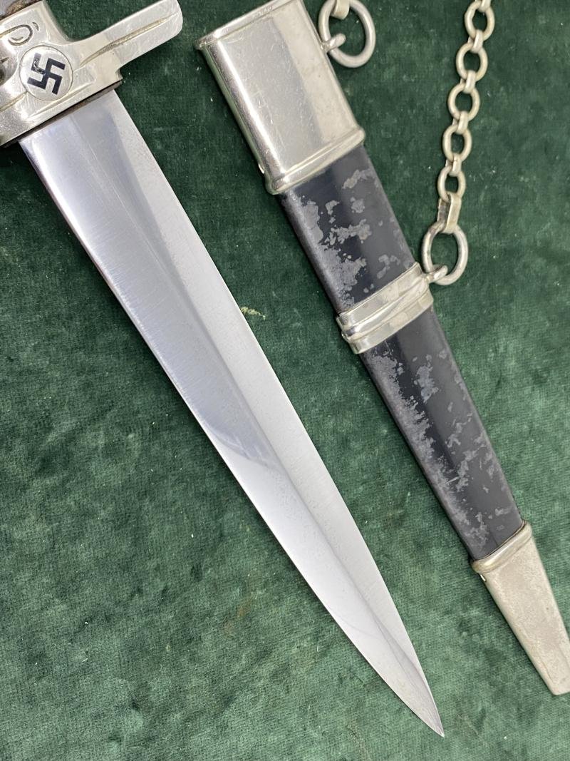A POSTSCHUTZ OFFICERS DAGGER BY WEYERSBERG — image 7