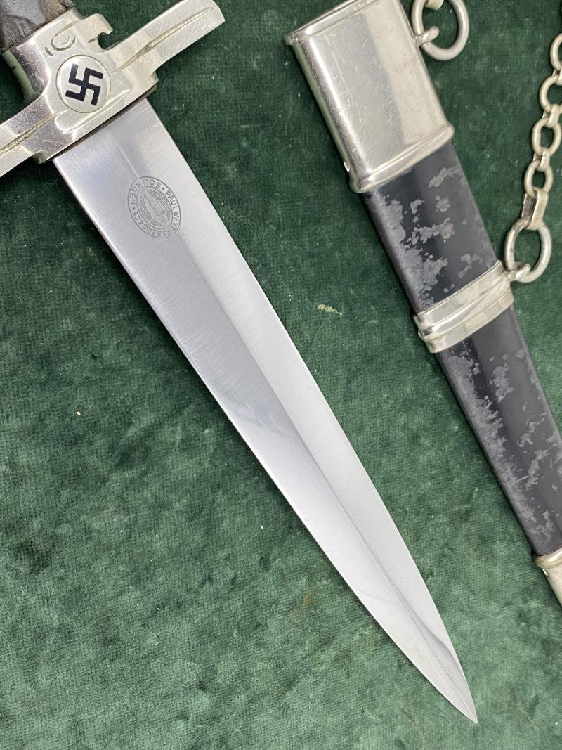 A POSTSCHUTZ OFFICERS DAGGER BY WEYERSBERG — image 8