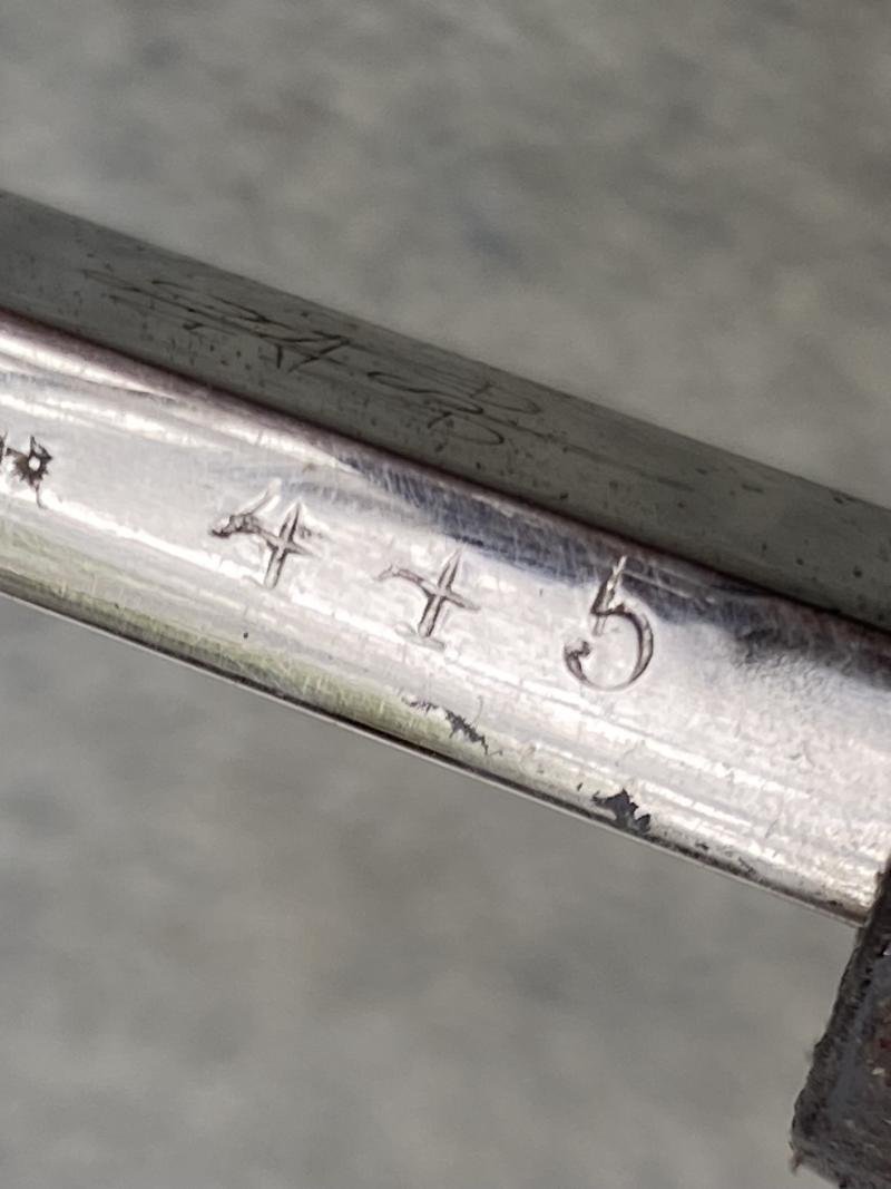 AN EXCELLENT 'RURAL' POLICE BAYONET, WITH FROG AND LARGE PORTAPEE. — image 9