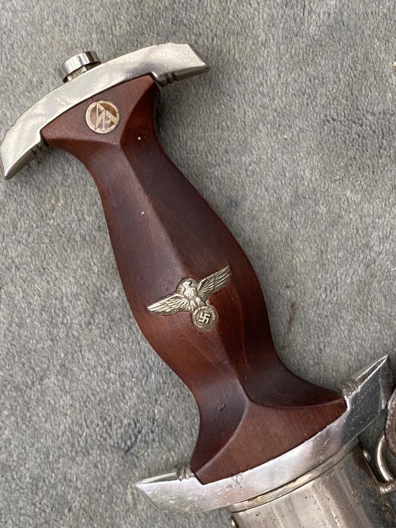 A MOST INTERESTING 'UNTOUCHED' NSKK TRANSITIONAL DAGGER. — image 3