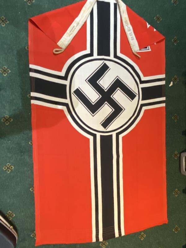 A NEAR MINT EXAMPLE OF A SMALLER REICHSKRIEGSFLAG. — image 8