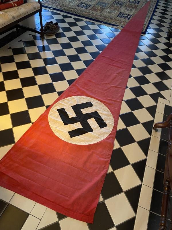 EXTREMELY LONG NSDAP/PARTY BUILDING 'STREAMER' FLAG DRAPE! — image 2