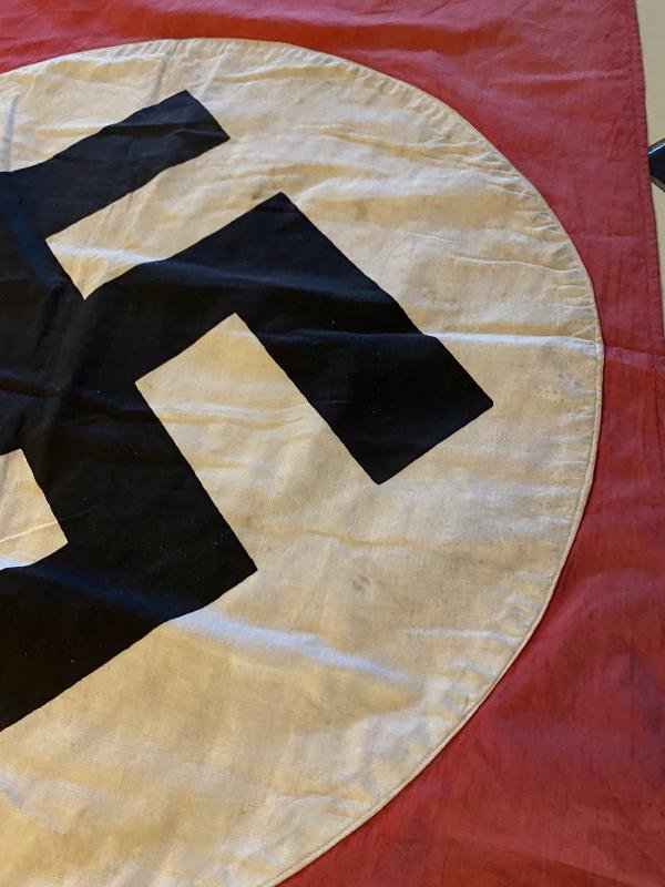 EXTREMELY LONG NSDAP/PARTY BUILDING 'STREAMER' FLAG DRAPE! — image 5
