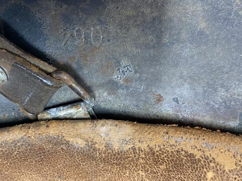 AN UNTOUCHED EXCELLENT EXAMPLE OF A SINGLE DECAL WEHRMACHT M40 STEEL HELMET. — image 6