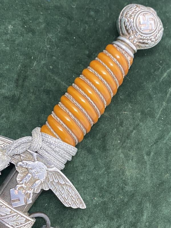 LUFTWAFFE 2nd Pattn. DAGGER BY EICKHORN WITH DISTRIBUTOR MARKED BLADE, HANGERS & KNOT. — image 3