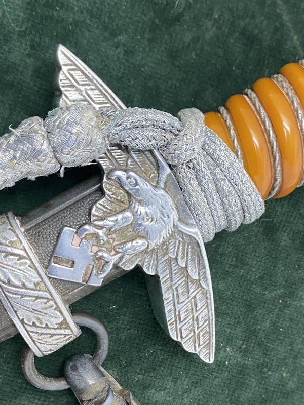 LUFTWAFFE 2nd Pattn. DAGGER BY EICKHORN WITH DISTRIBUTOR MARKED BLADE, HANGERS & KNOT. — image 4