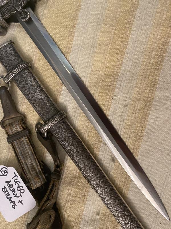 ARMY DAGGER WITH STRAPS AND KNOT BY TIGER. — image 10