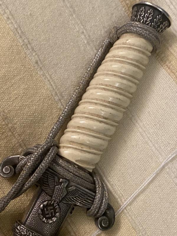 ARMY DAGGER WITH STRAPS AND KNOT BY TIGER. — image 3