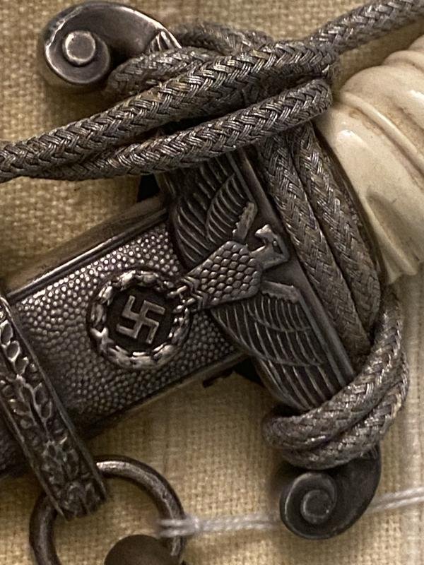 ARMY DAGGER WITH STRAPS AND KNOT BY TIGER. — image 4