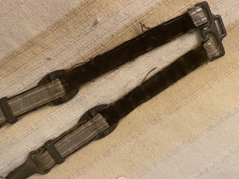 ARMY DAGGER WITH STRAPS AND KNOT BY TIGER. — image 7