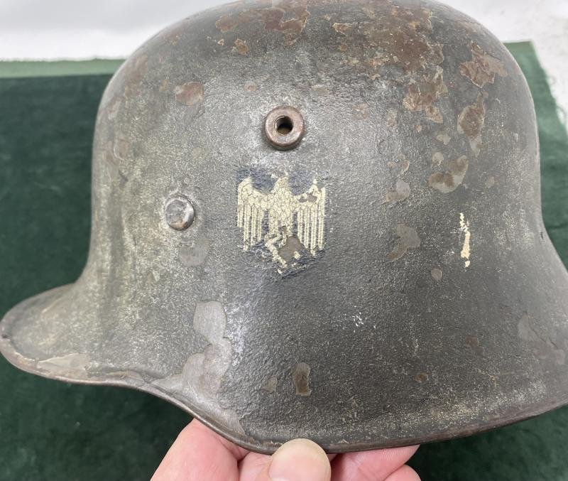 THIRD REICH M18 TRANSITIONAL STEEL HELMET. — image 3