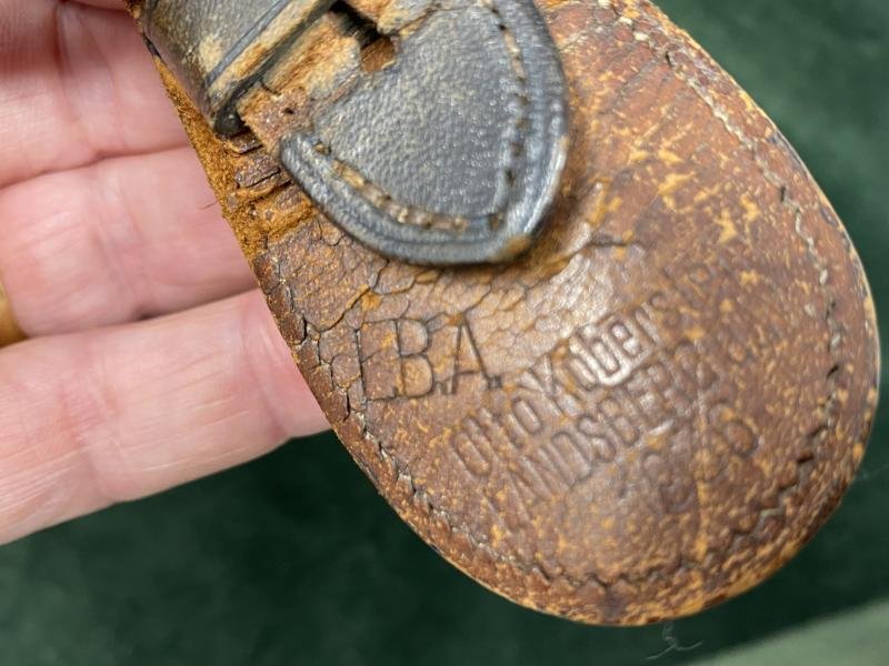 VERY RARE TEARDROP HANGER FOR LUFTWAFFE SWORD. — image 5