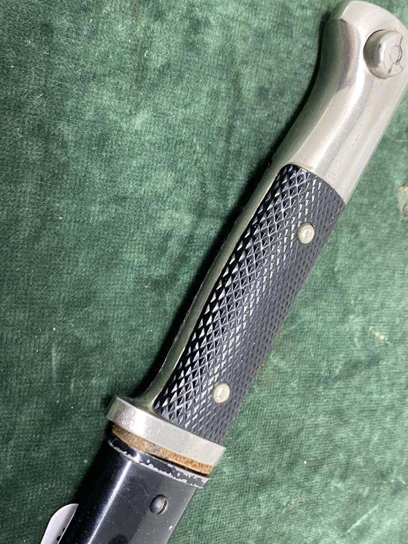 AN EXCELLENT EXAMPLE OF A LONG 'PIONEER' DRESS BAYONET. — image 4