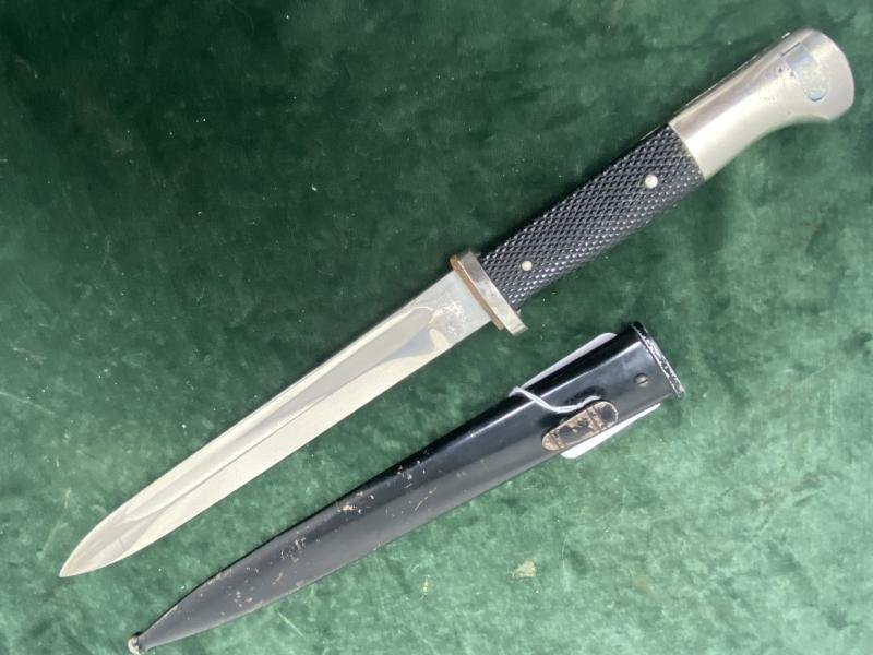 AN EXCELLENT EXAMPLE OF A LONG 'PIONEER' DRESS BAYONET. — image 7