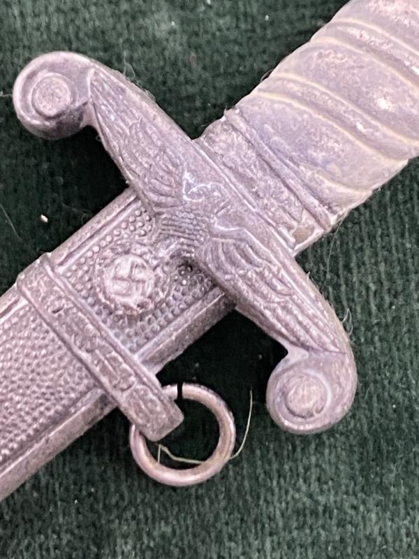 MINIATURE THIRD REICH ARMY DAGGER. — image 4